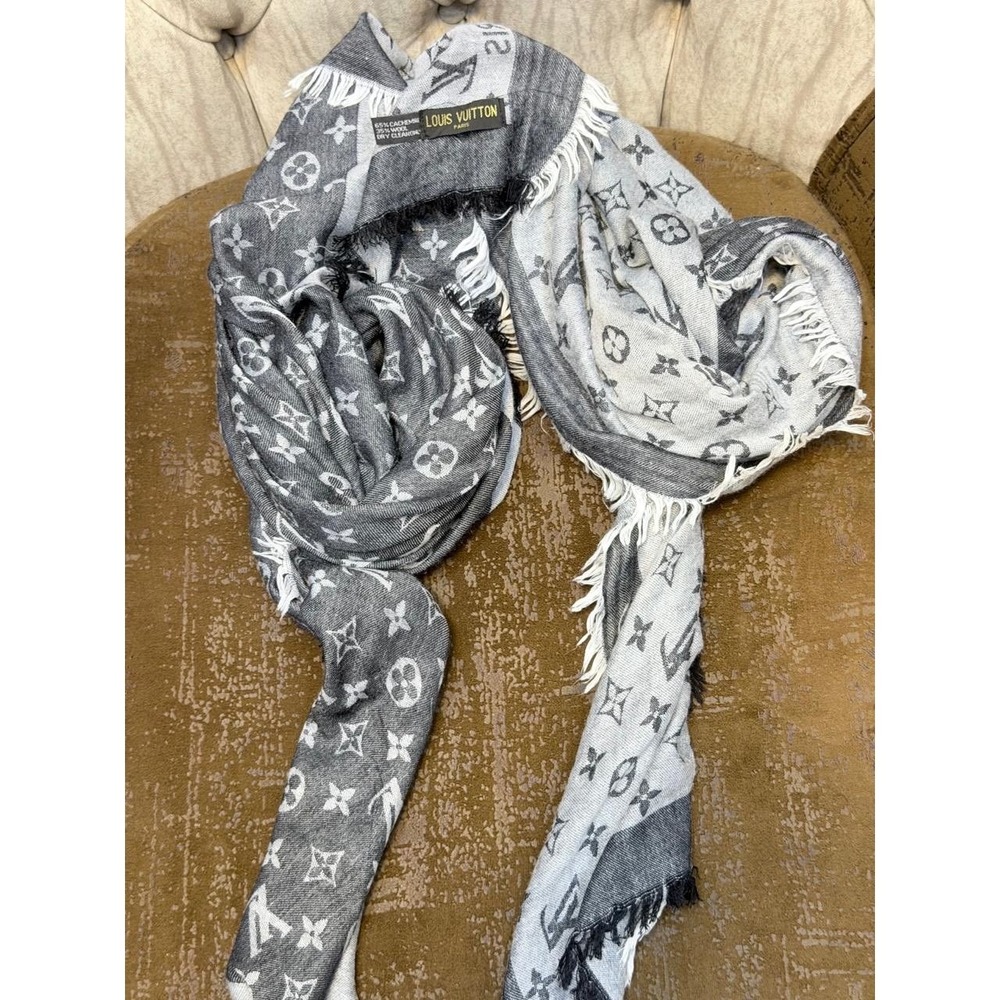 Louis Vuitton Monogram Shine Shawl Grey Silver Silk Wool Scarf Fringed Square - Picture 2 of 8